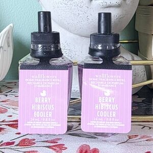 Bath Body Works Berry Hibiscus Cooler Wallflower Bulbs